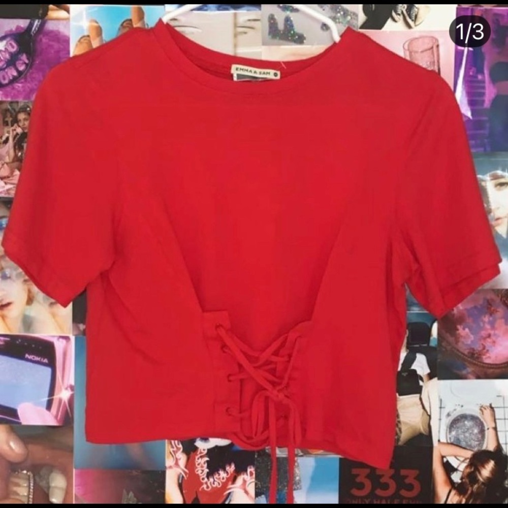 LF red tee